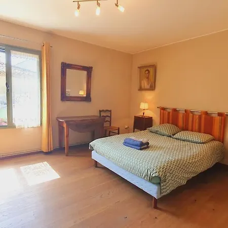 Maison De Village En Camargue Parking Clim Wifi - Rossiconciergerie - Linge Inclus * Saint-Laurent-dʼAigouze