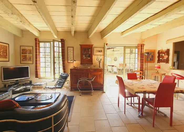 Hébergement de vacances Maison De Village En Camargue Parking Clim Wifi - Rossiconciergerie - Linge Inclus Saint-Laurent-dʼAigouze