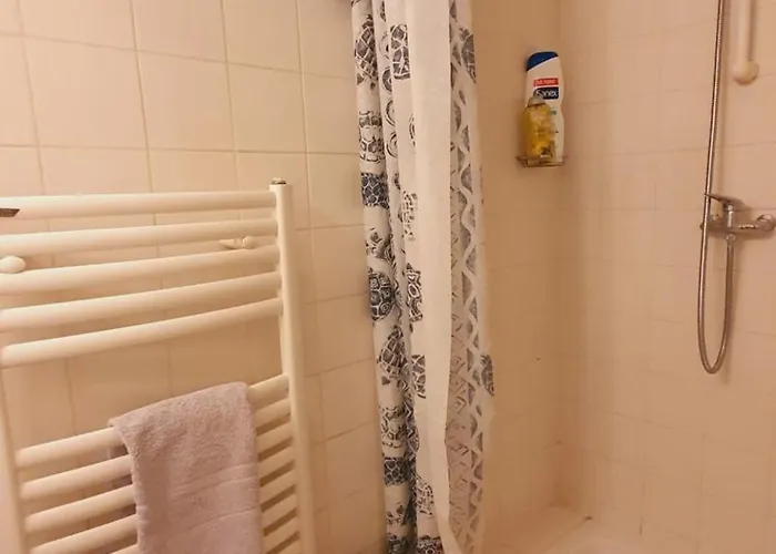 Maison De Village En Camargue Parking Clim Wifi - Rossiconciergerie - Linge Inclus * Saint-Laurent-dʼAigouze