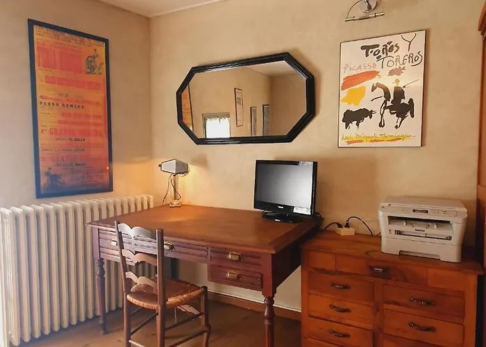 Maison De Village En Camargue Parking Clim Wifi - Rossiconciergerie - Linge Inclus * Saint-Laurent-dʼAigouze